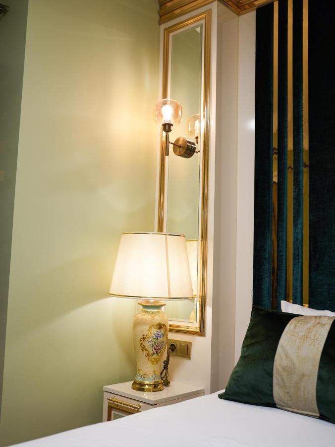 Whitemoon Hotel Suites Taksim 伊斯坦布尔 外观 照片