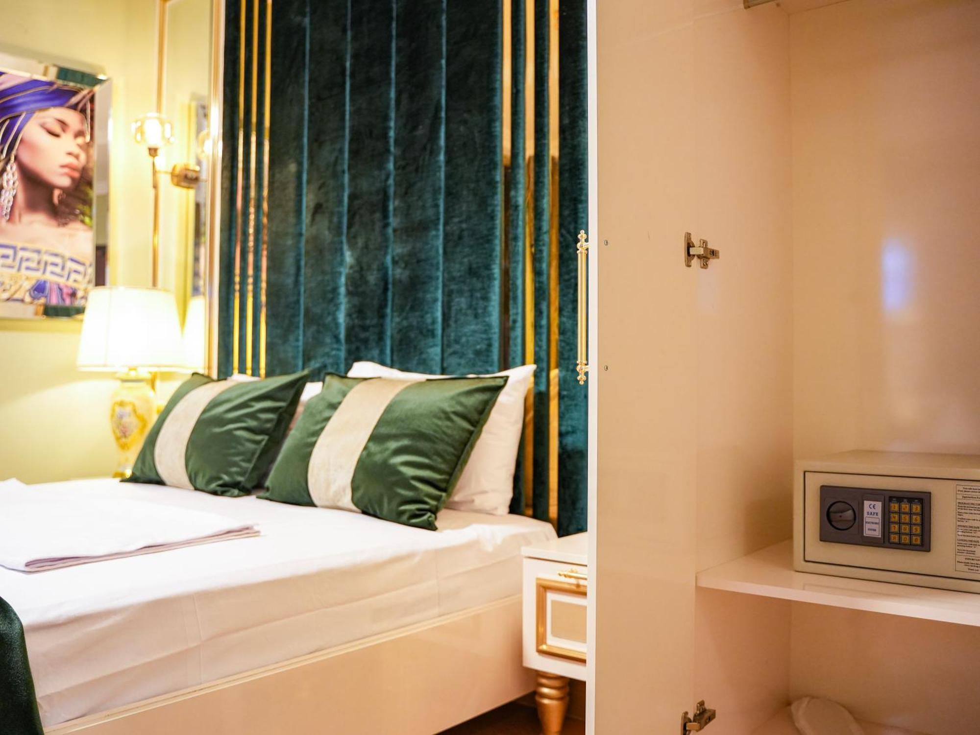 Whitemoon Hotel Suites Taksim 伊斯坦布尔 外观 照片